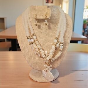 NWT  KOHLS White and Gold Women's Jewelry